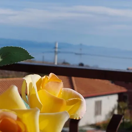 Petite Maison Dell'etna Hébergement de vacances Milo