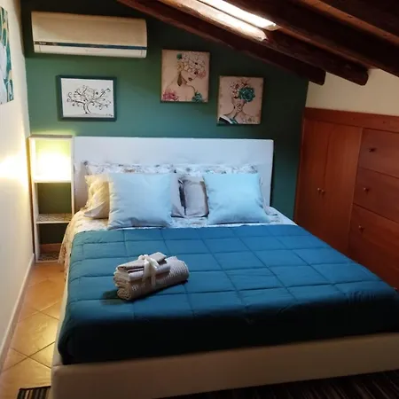 Petite Maison Dell'etna * Milo